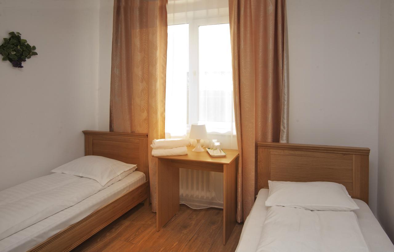 Pension Club Montana Campina Bagian luar foto